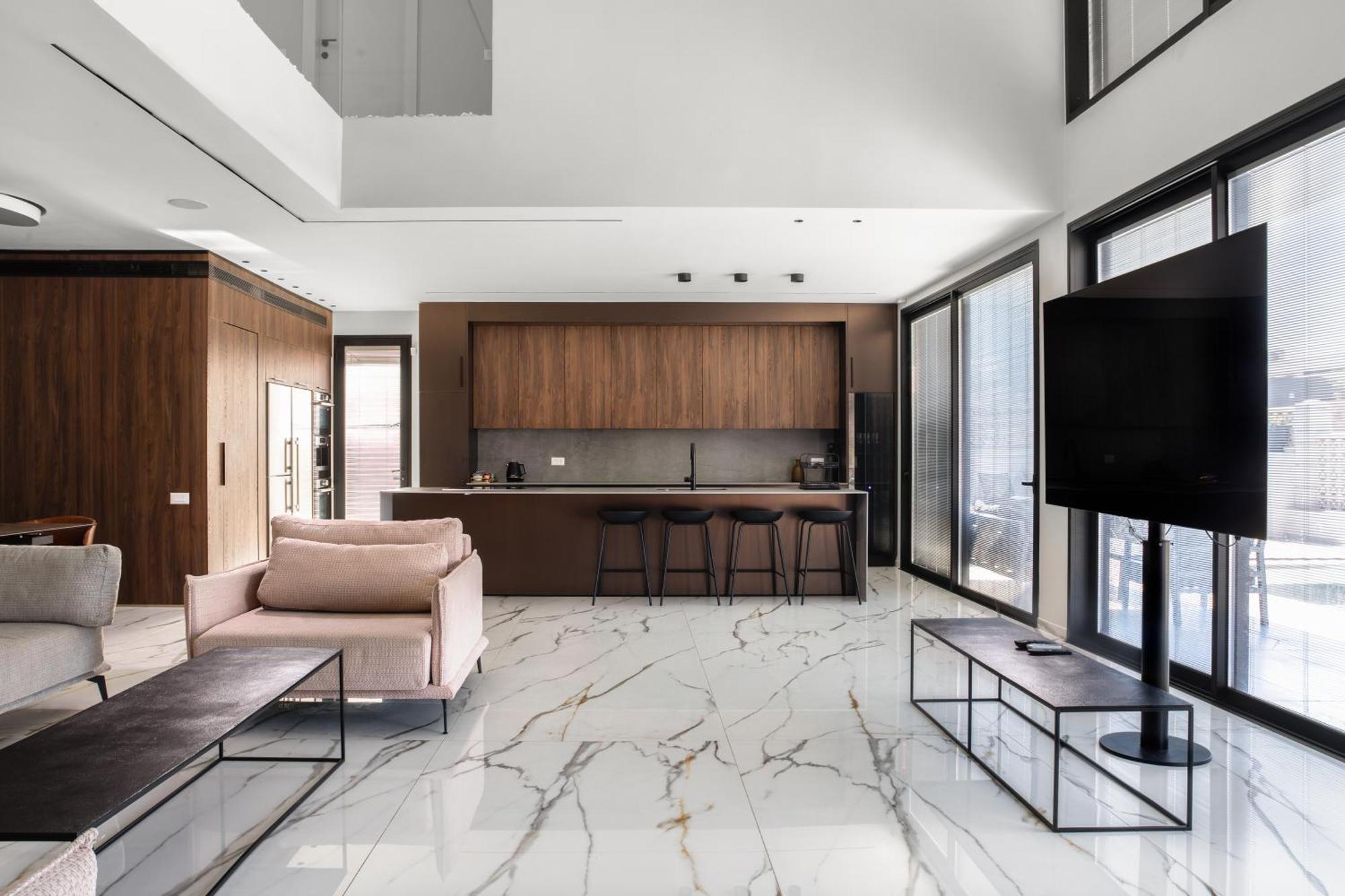 Astoria Villa *
